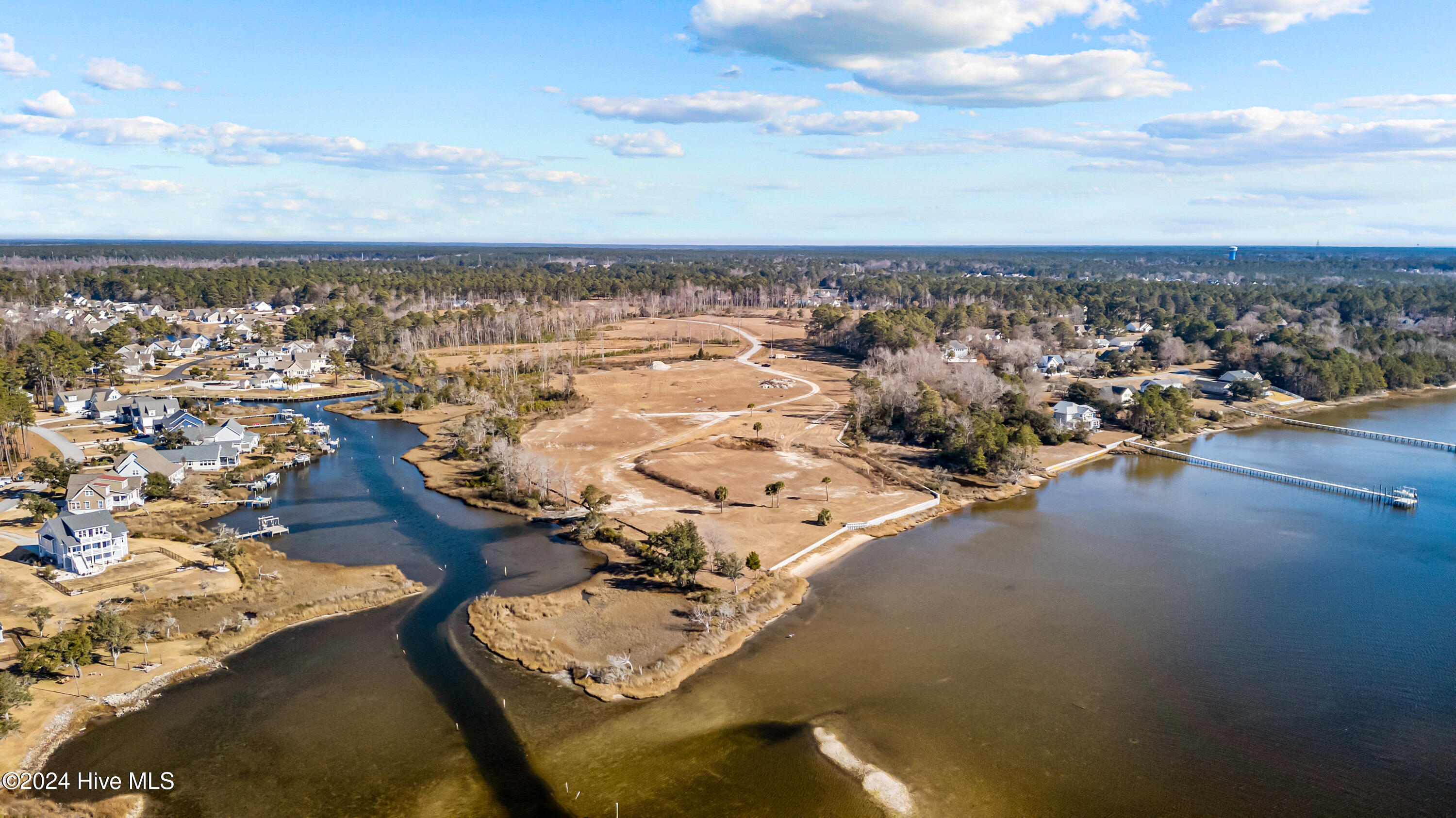 246 Amphitheater Drive Swansboro, NC 28584 - Photo 6 of 53 246 AMPHITHEATER DRIVE