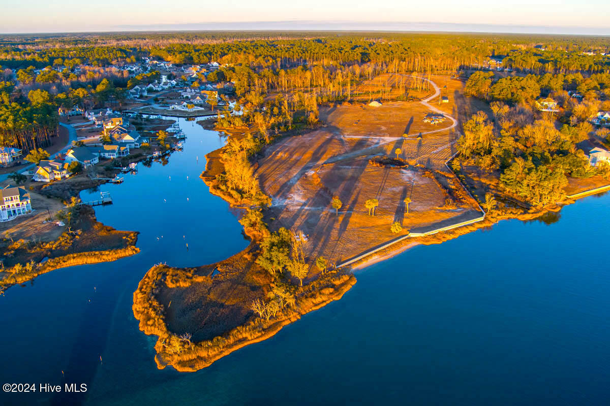 246 Amphitheater Drive Swansboro, NC 28584 - Photo 8 of 53 246 AMPHITHEATER DRIVE