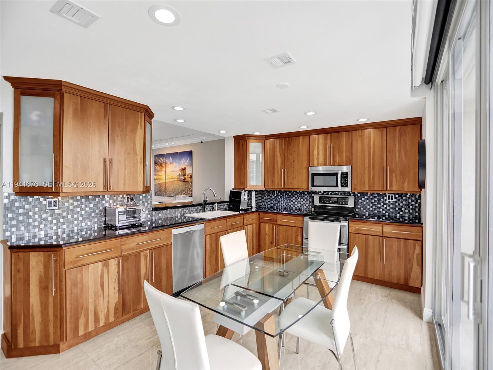 521 North Riverside Drive, Unit 1209 Pompano Beach, FL 33062 - Photo 11 of 41