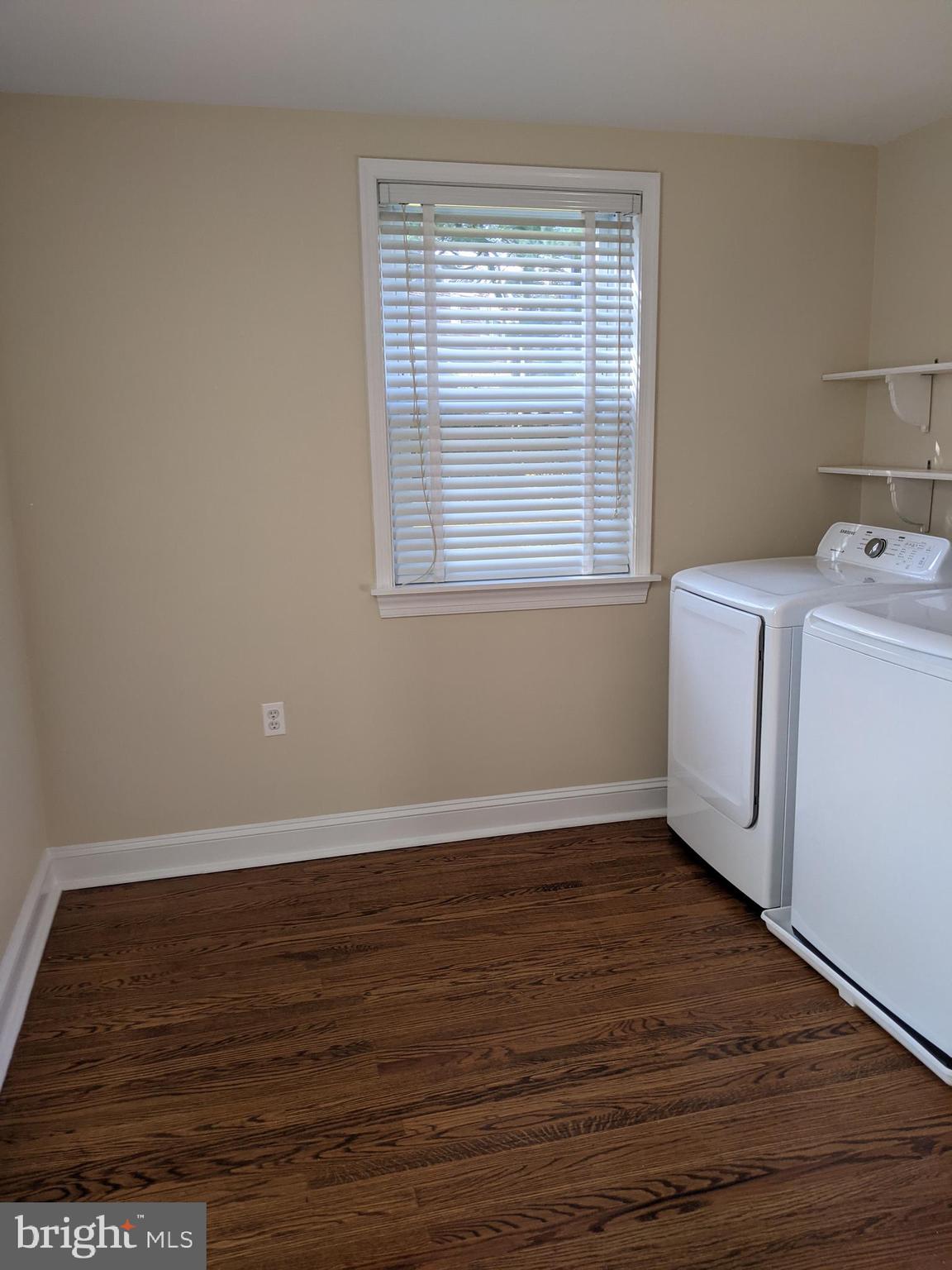 126 Fairfield Lane Wayne, PA 19087 - Photo 12 of 17 Large laundry room with room for desk or storage.