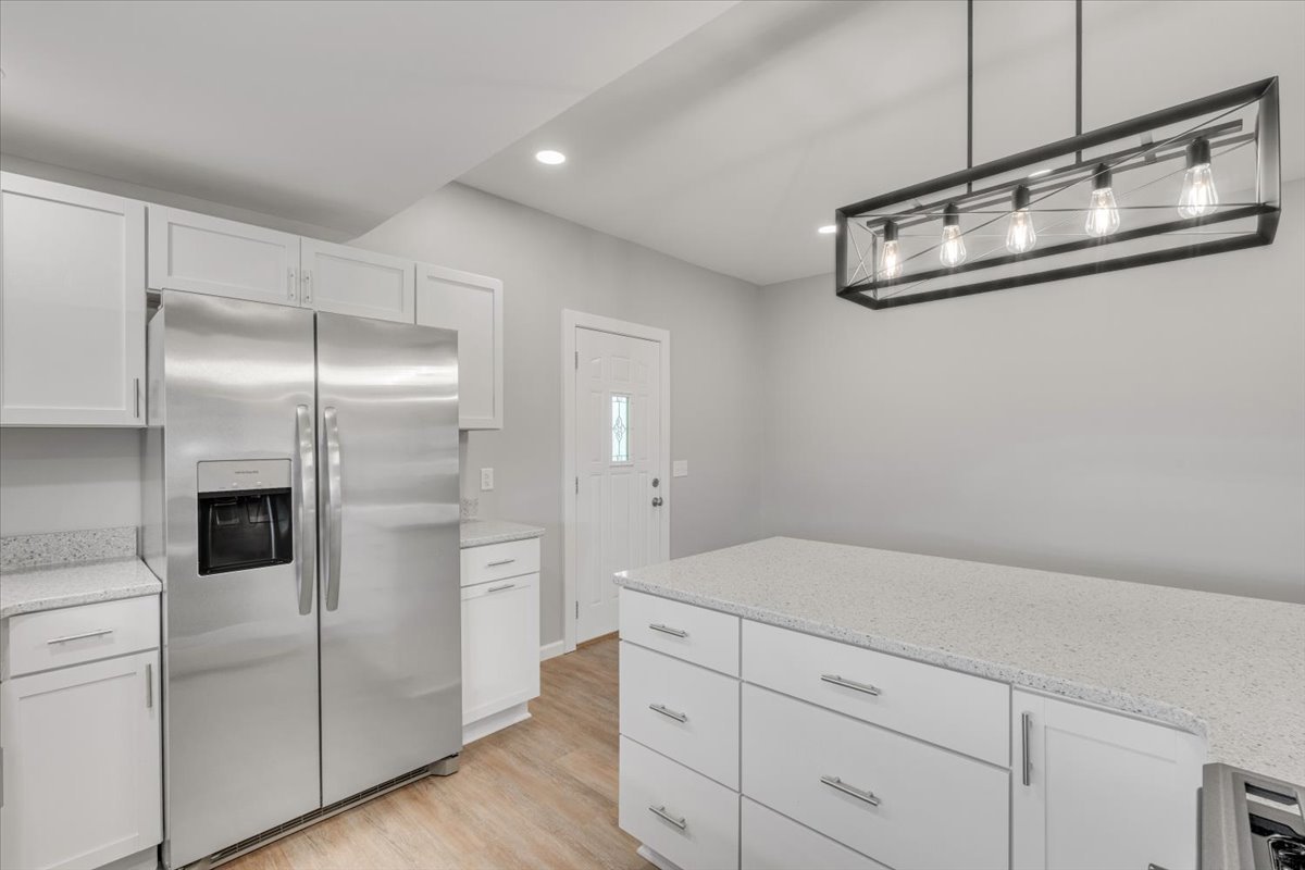8850 Ridgewood Road Rock Island, IL 61201 - Photo 13 of 45