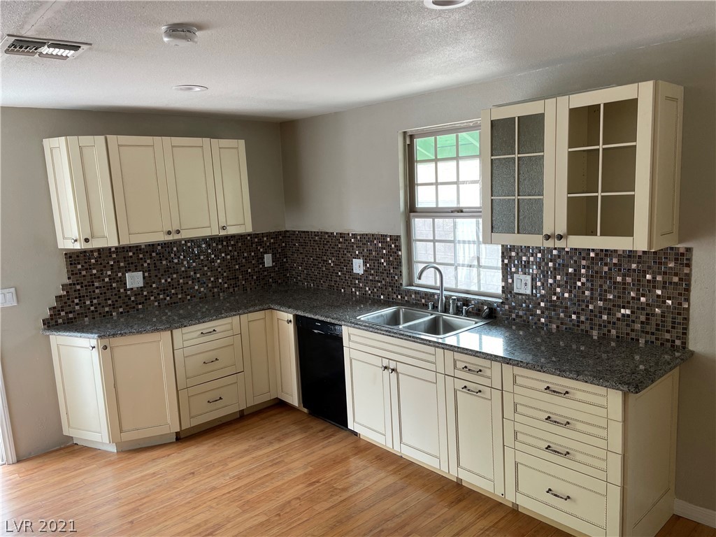 663 Avenue B Boulder City, NV 89005 - Photo 14 of 18