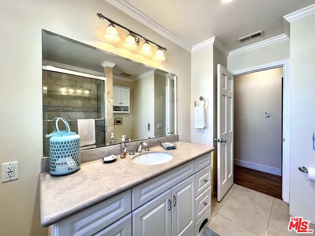 $4,900 | 19334 Beckworth Avenue, Torrance, CA 90503