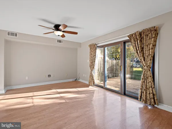 $2,350 | 122 Center Court, Wilmington, DE 19810