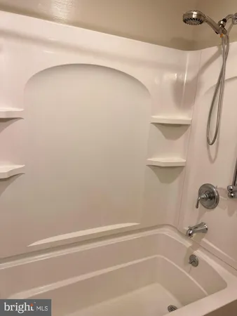 $2,350 | 122 Center Court, Wilmington, DE 19810