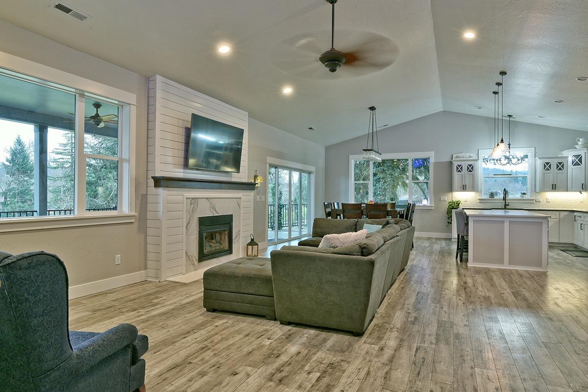2855 Sundown Road Medford, OR 97501 - Photo 5 of 35 Additional Photo