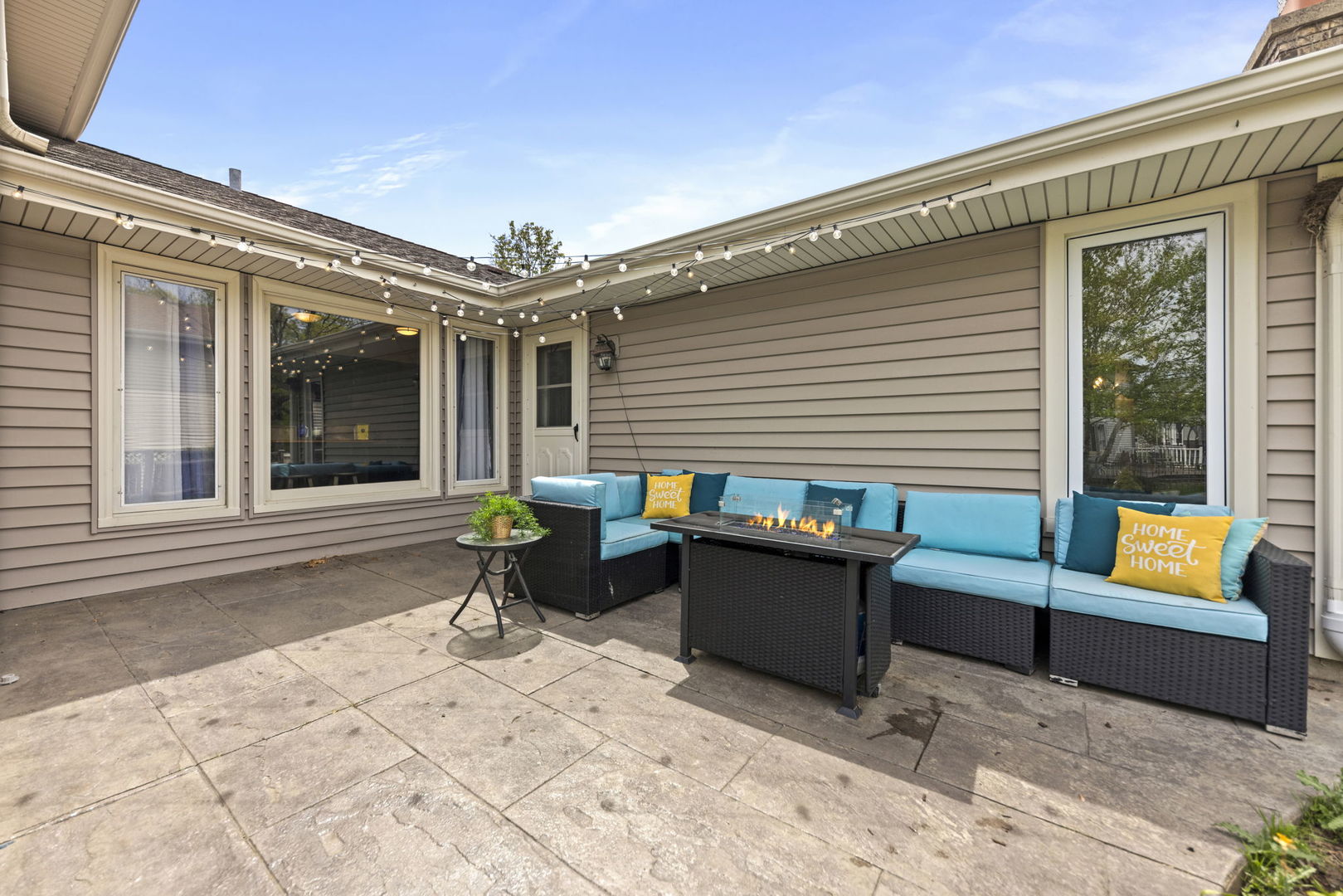 22-w054 Taylor Road Glen Ellyn, IL 60137 - Photo 17 of 20 Gallery Image 17