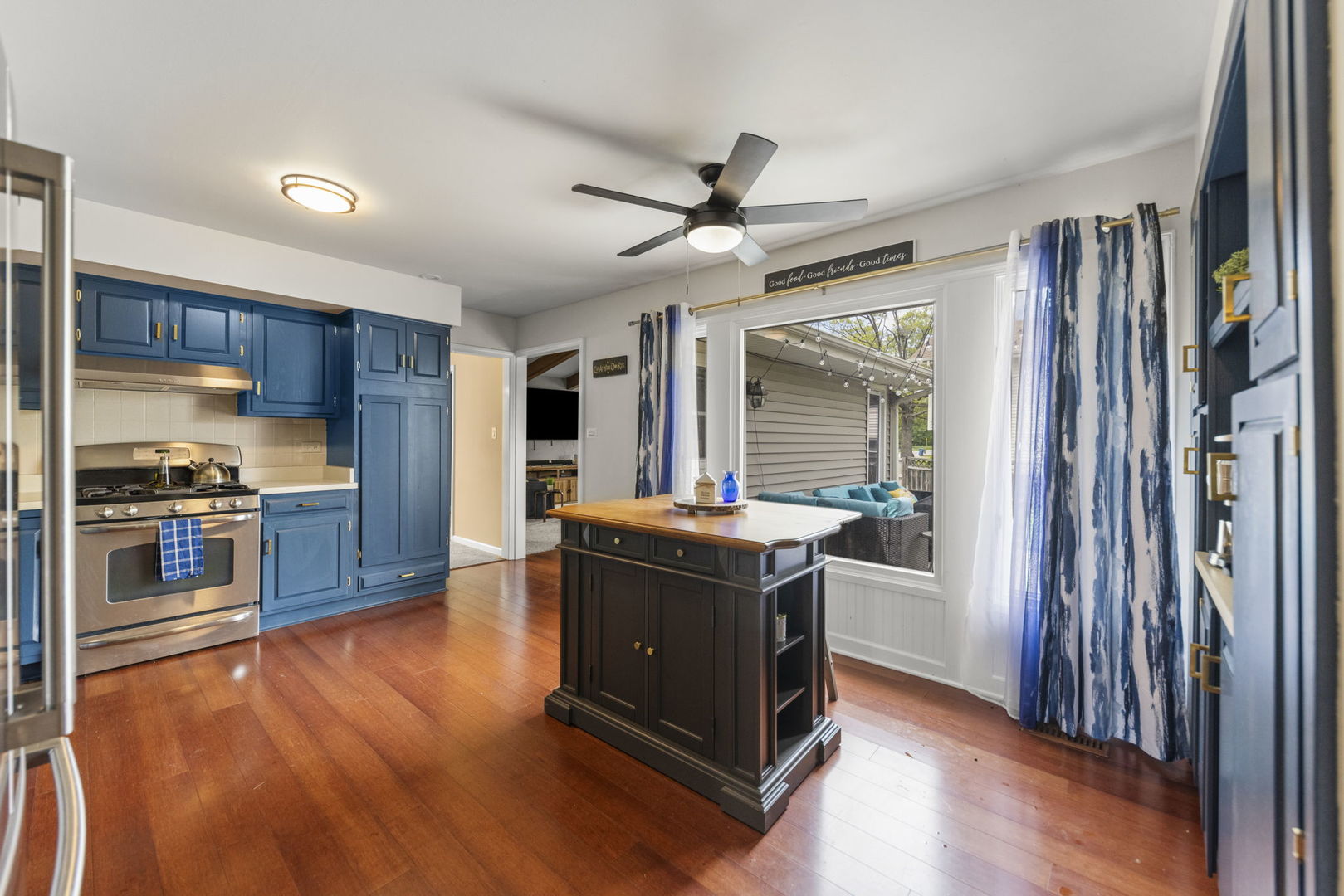 22-w054 Taylor Road Glen Ellyn, IL 60137 - Photo 5 of 20 Gallery Image 5