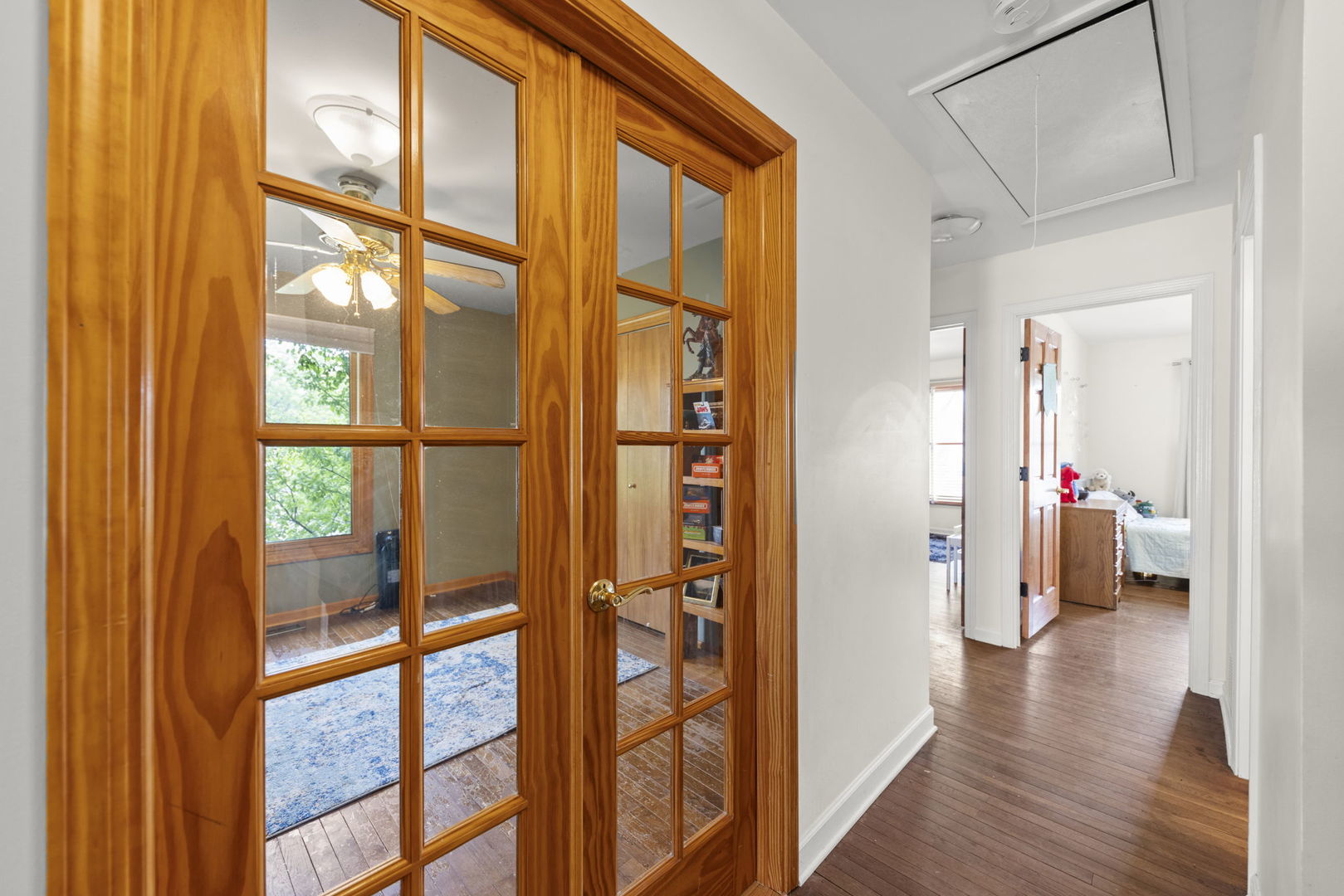 22-w054 Taylor Road Glen Ellyn, IL 60137 - Photo 8 of 20 Gallery Image 8