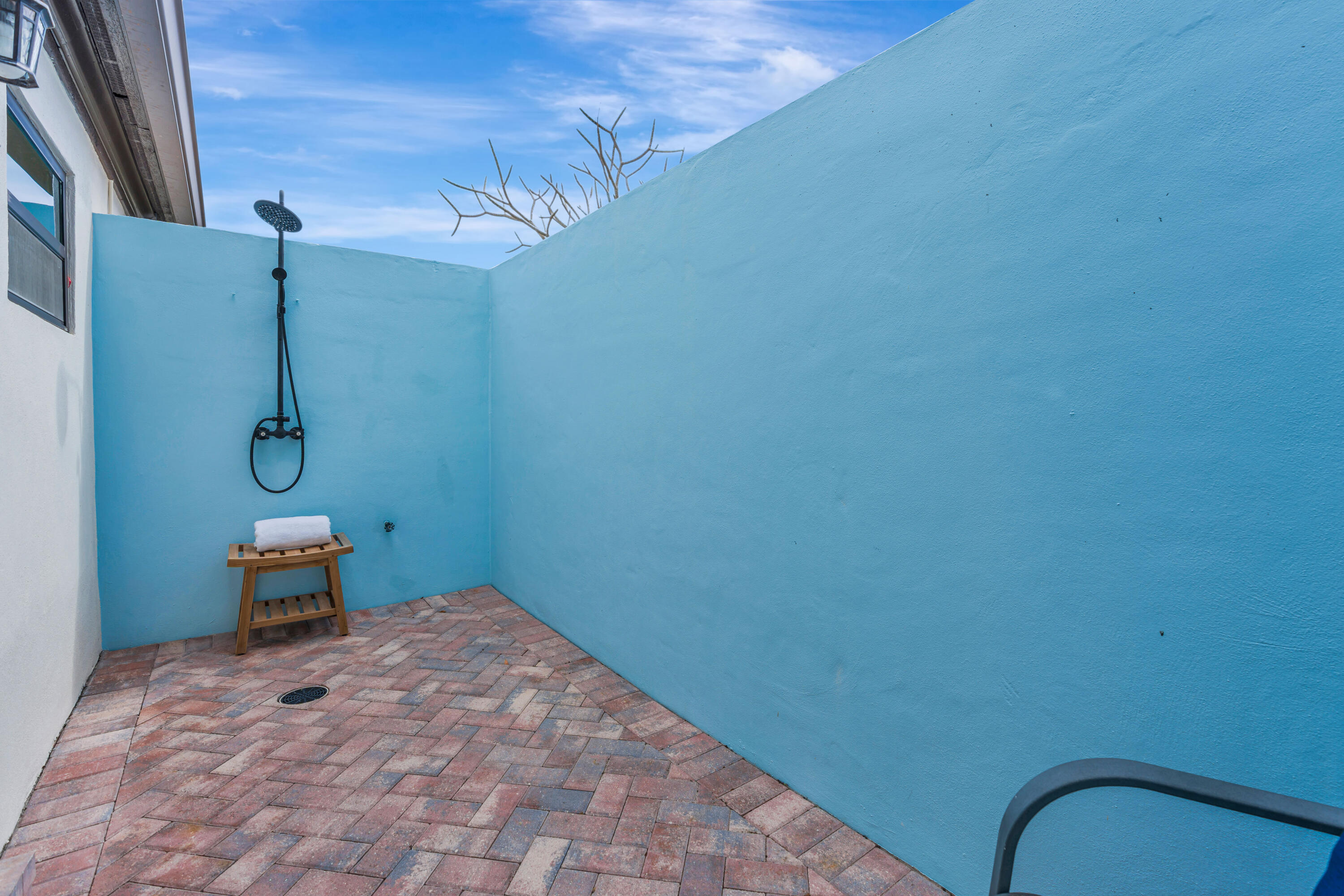 1472 Via Cameron Jupiter, FL 33477 - Photo 20 of 41 Gated outdoor shower area