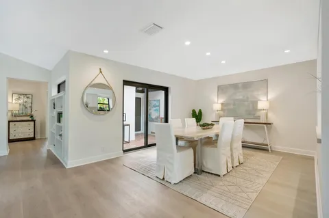 $895,000 | 1472 Via Cameron, Jupiter, FL 33477