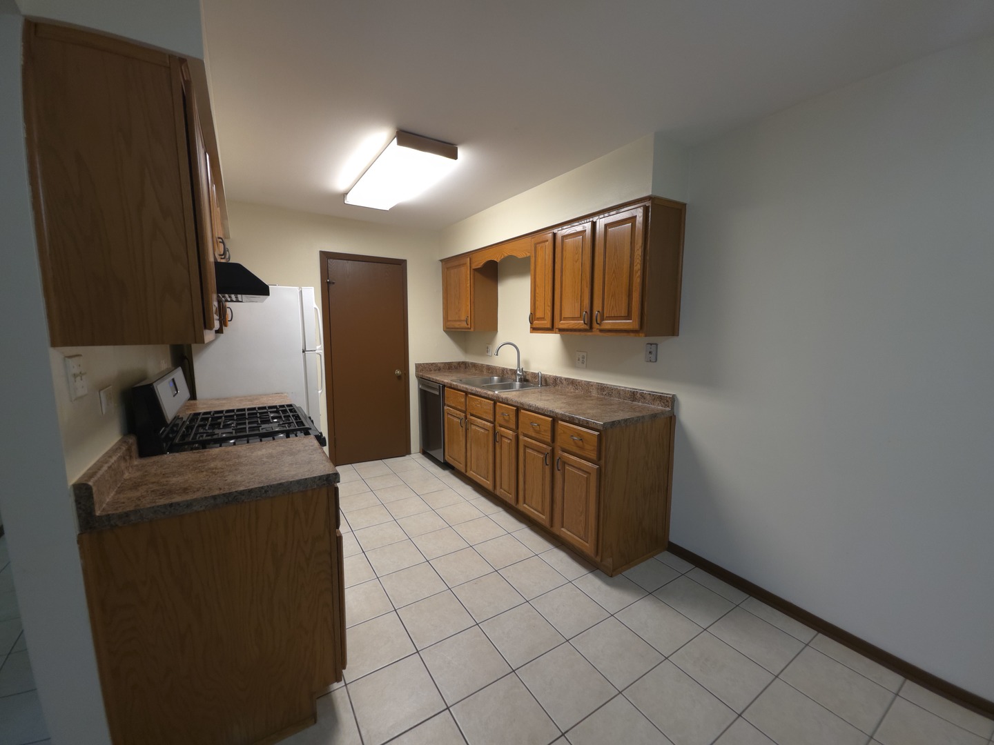 412 East Bailey Road, Unit 203 Naperville, IL 60565 - Photo 4 of 10