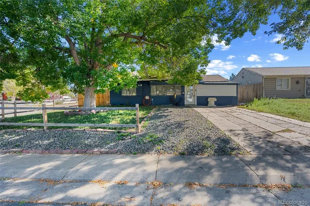 $320,000 | 1090 Hanover Street, Aurora, CO 80010