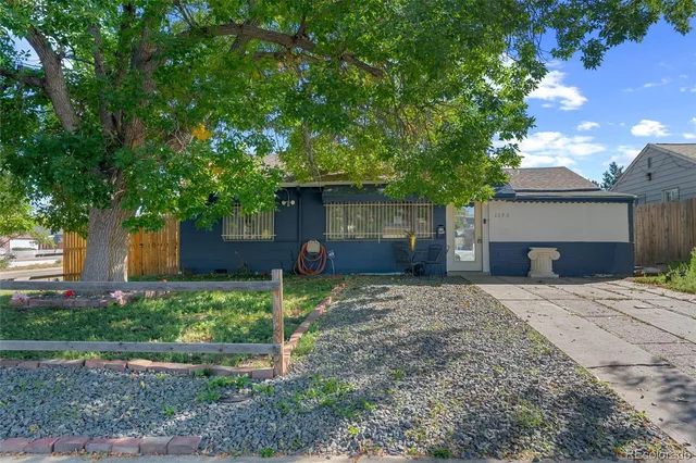 $320,000 | 1090 Hanover Street, Aurora, CO 80010