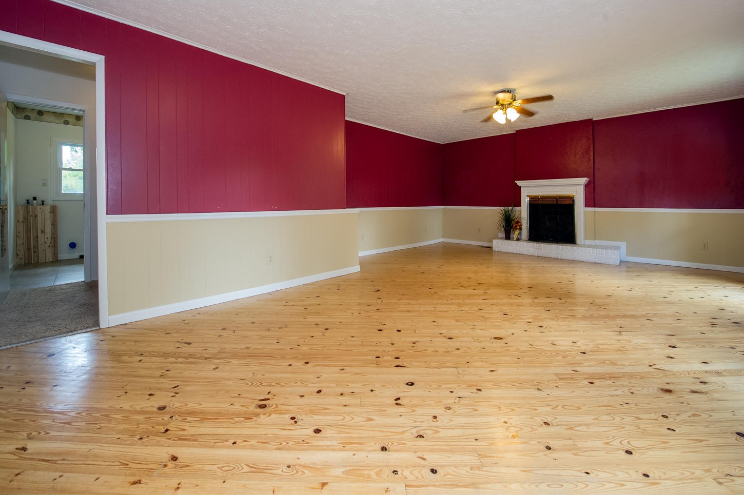 896 East Wolf Valley Road Heiskell, TN 37754 - Photo 4 of 22 a view of an empty room