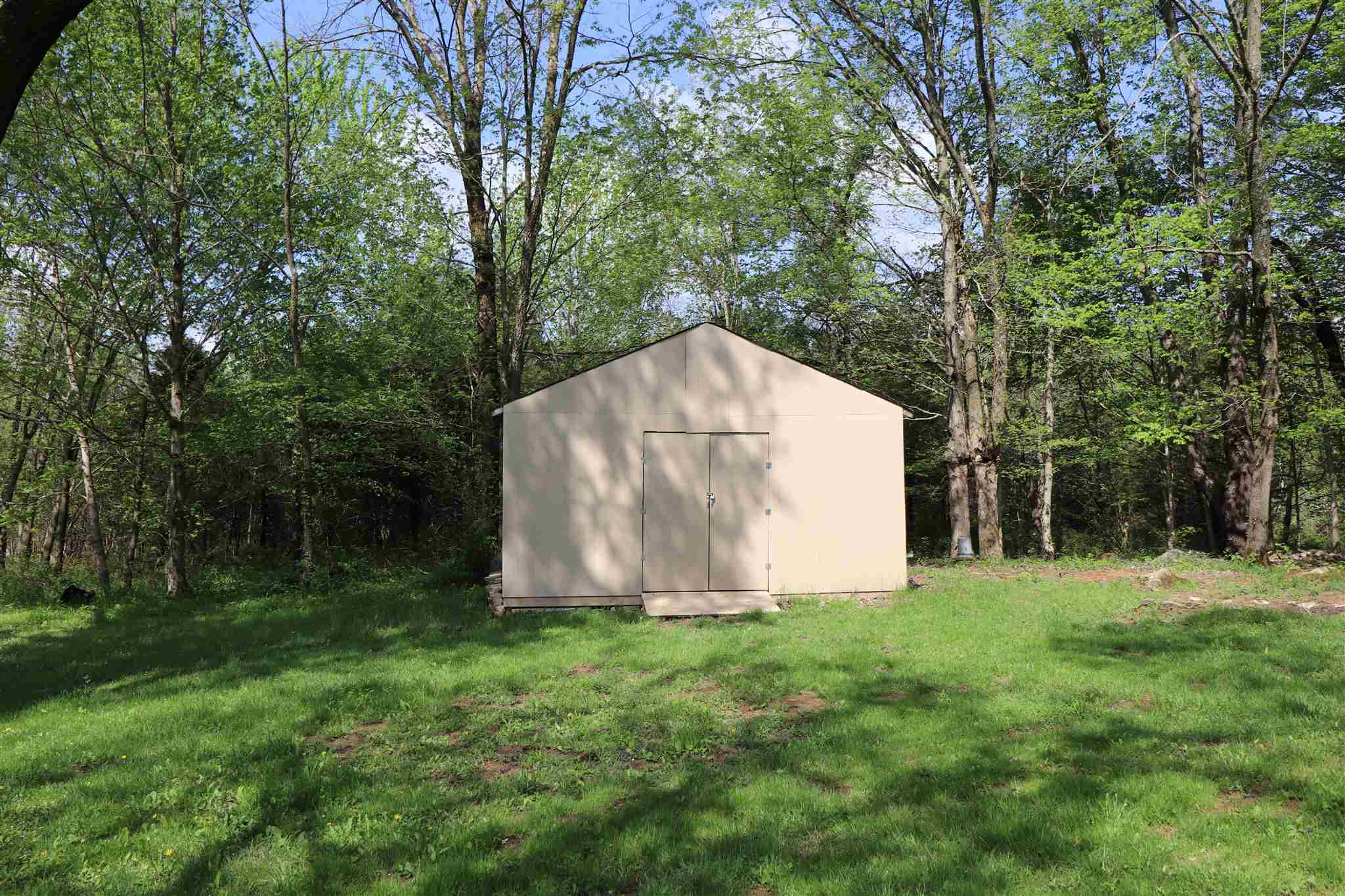 9270 South Strain Ridge Road Bloomington, IN 47401 - Photo 33 of 36 Gallery Image 33