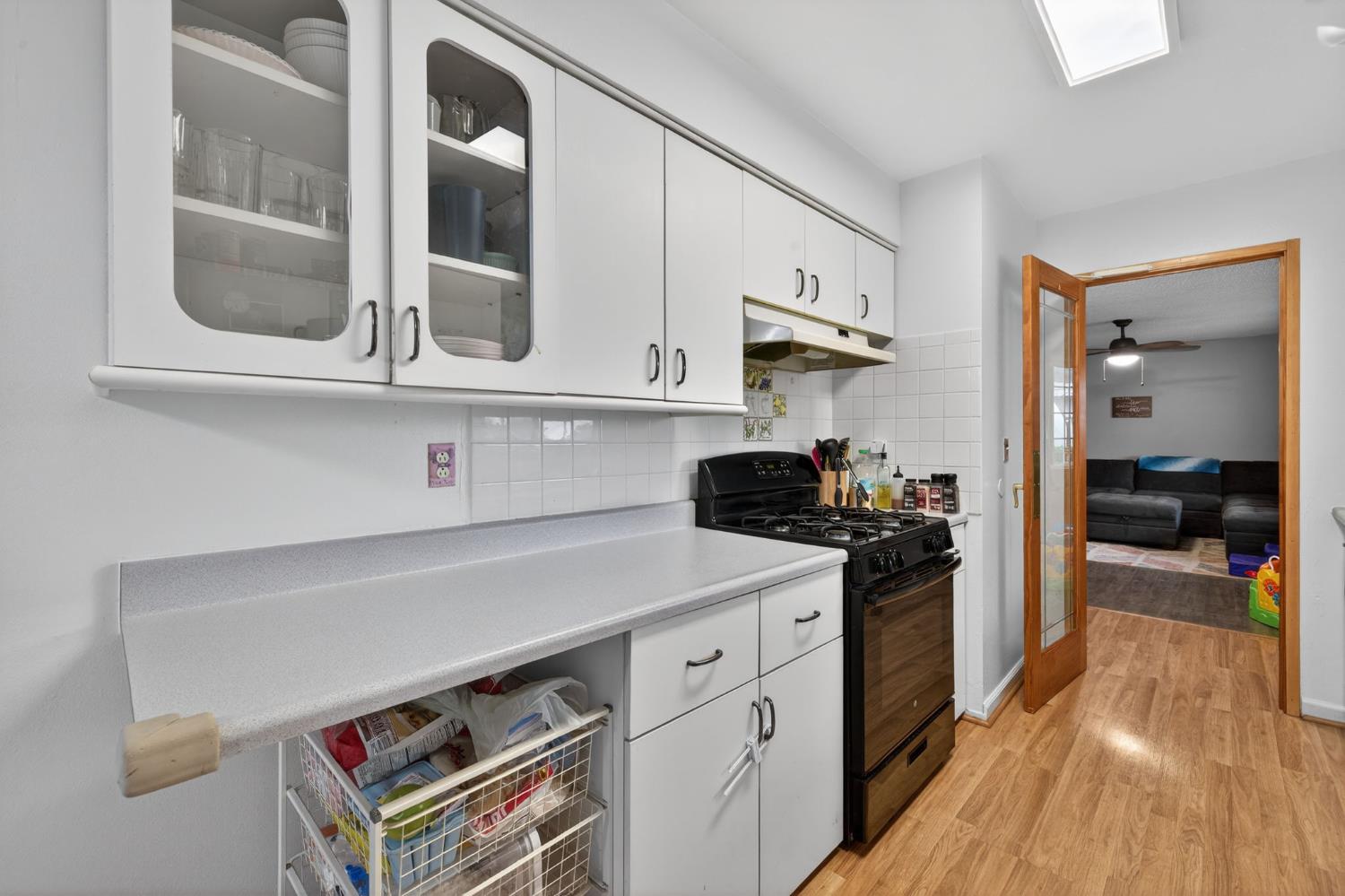 6816 Tareyton Way Citrus Heights, CA 95621 - Photo 17 of 46 a kitchen with stainless steel appliances a stove and a refrigerator