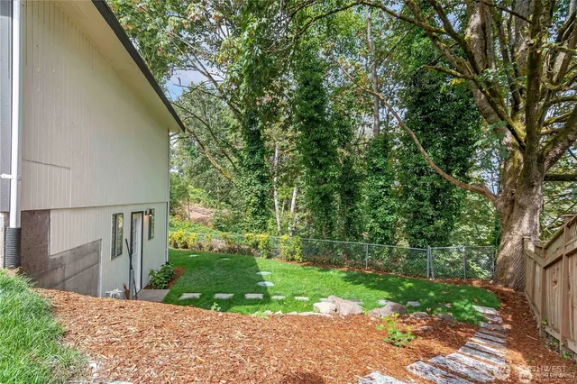 $690,000 | 842 South 143rd Place, Burien, WA 98168