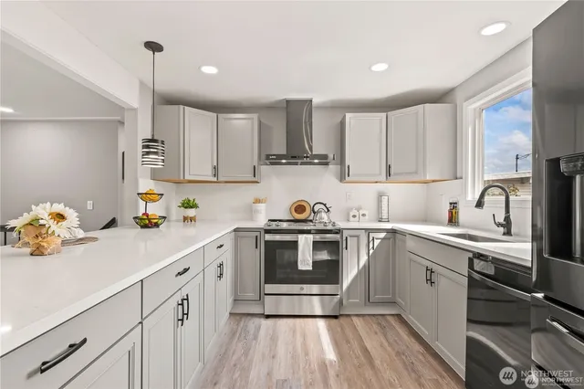 $690,000 | 842 South 143rd Place, Burien, WA 98168