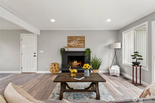 $690,000 | 842 South 143rd Place, Burien, WA 98168