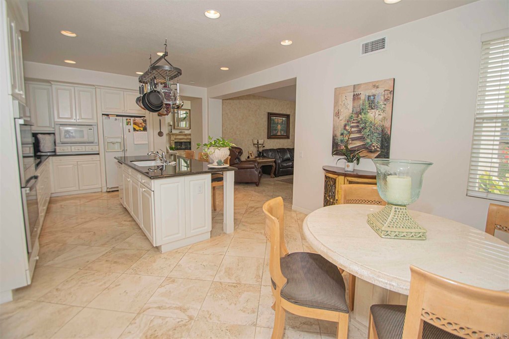 958 Merganser Lane Carlsbad, CA 92011 - Photo 7 of 14