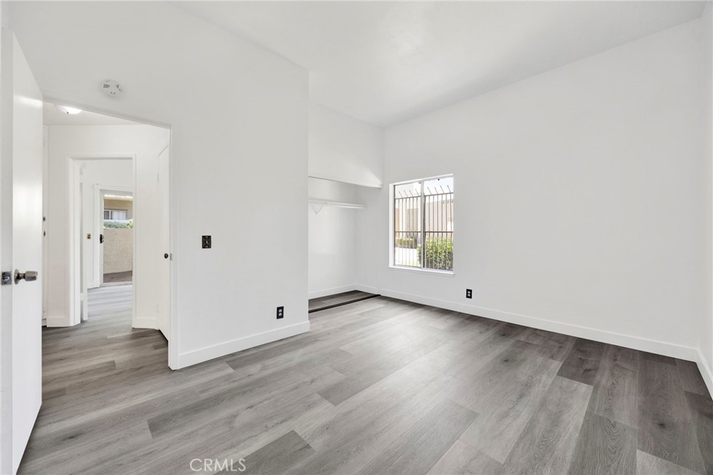 3210 Darby Street, Unit 102 Simi Valley, CA 93063 - Photo 9 of 21