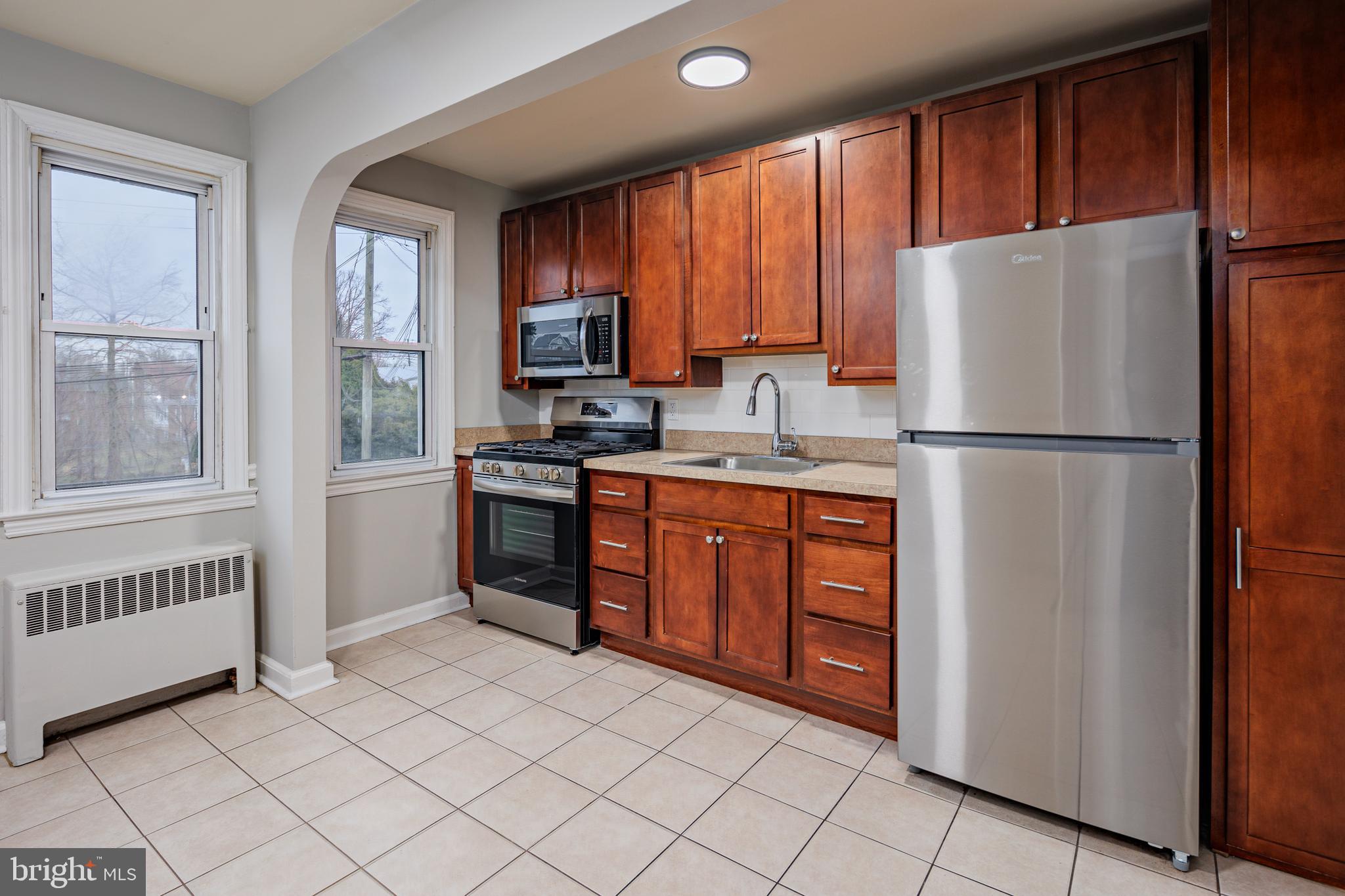 3559 Benzinger Road Baltimore, MD 21229 - Photo 8 of 32 Gallery Image 8