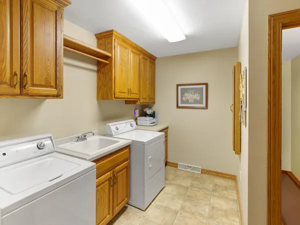 $314,900 | 425 Brookview Drive, Luxemburg, WI 54217
