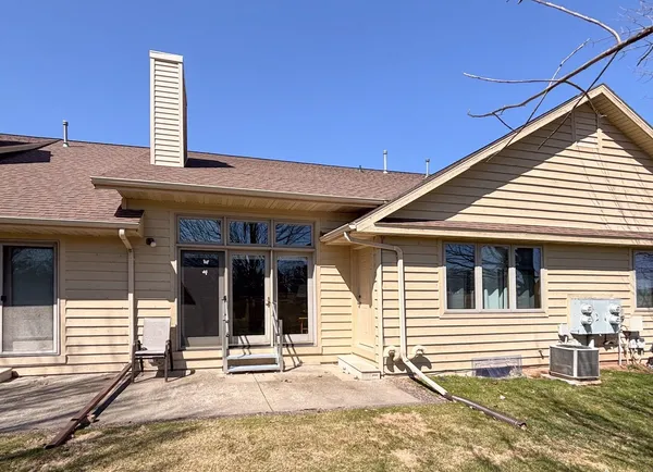 $314,900 | 425 Brookview Drive, Luxemburg, WI 54217