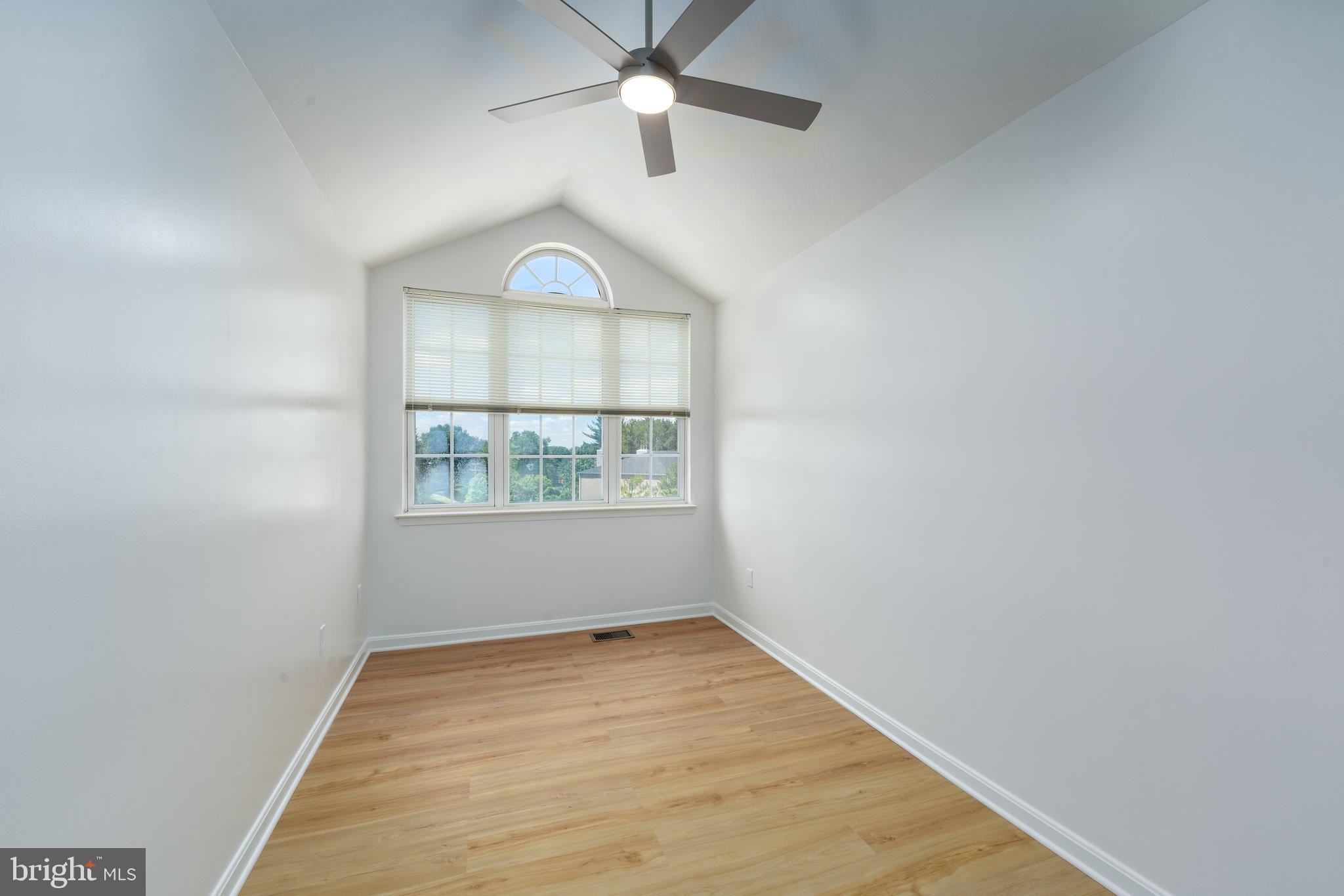 9060 Gracious End Court, Unit 301 Columbia, MD 21046 - Photo 18 of 25
