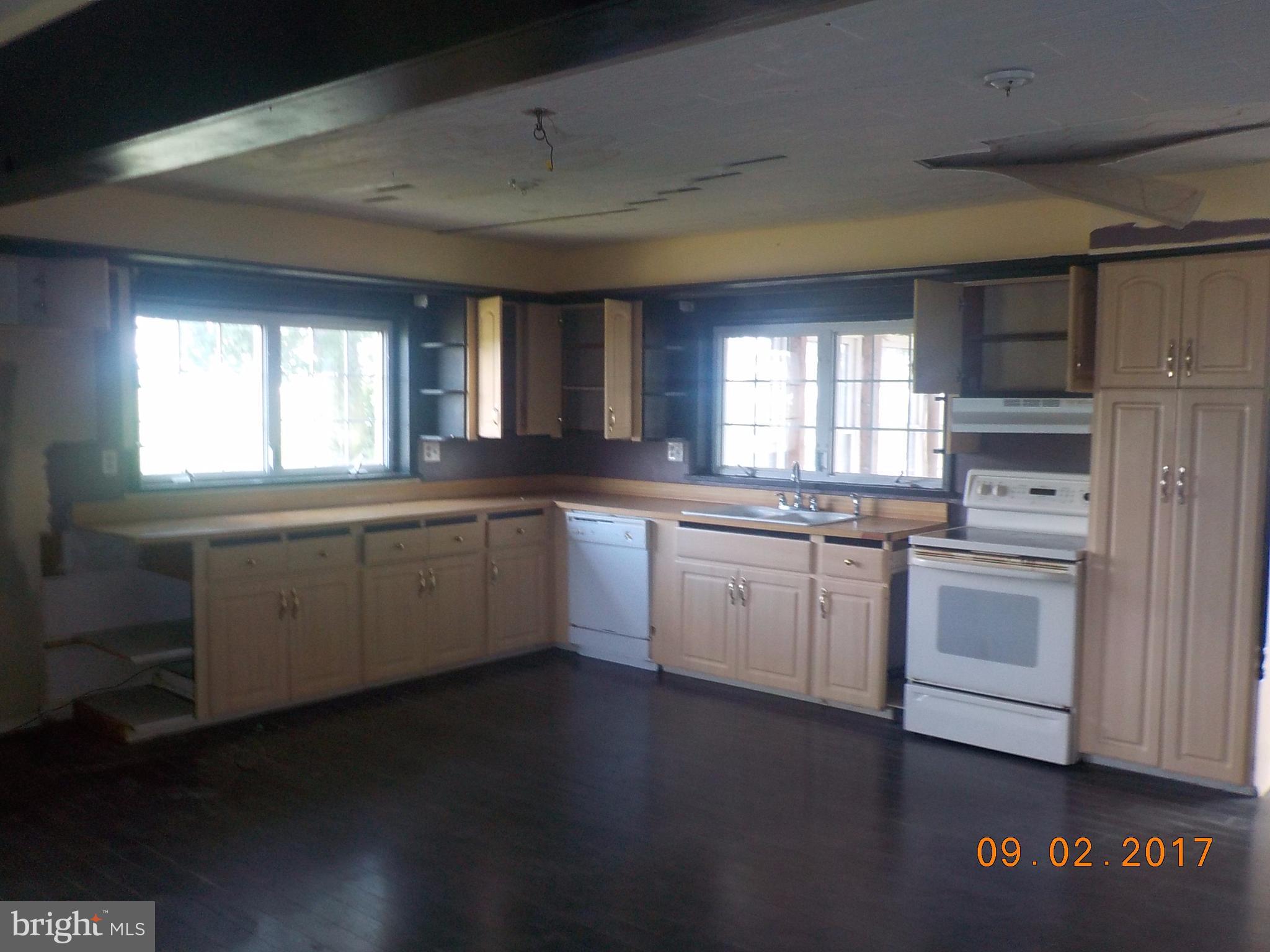 4157 Bestpitch Ferry Road Cambridge, MD 21613 - Photo 4 of 11 Kitchen