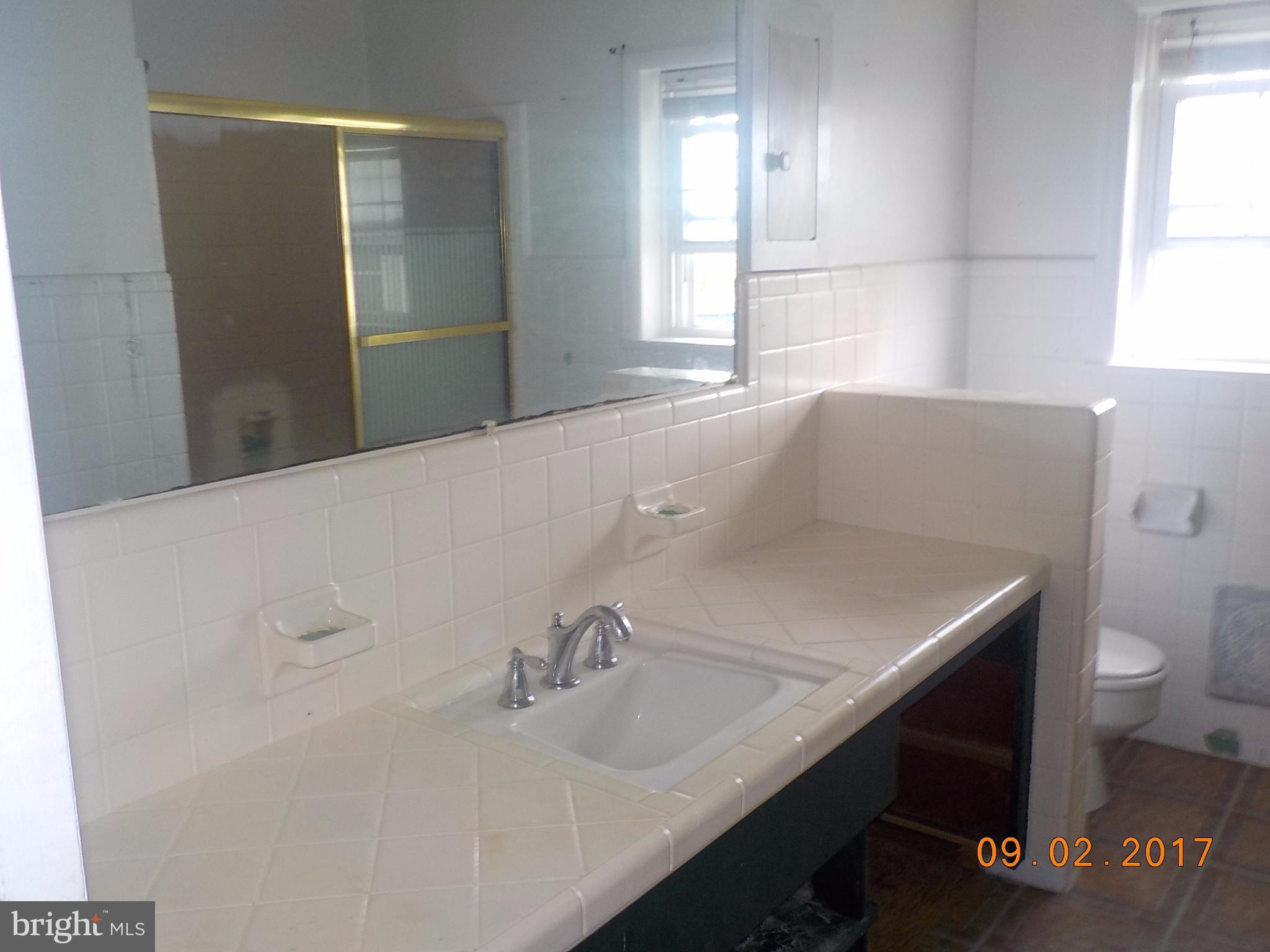 4157 Bestpitch Ferry Road Cambridge, MD 21613 - Photo 7 of 11 Bath