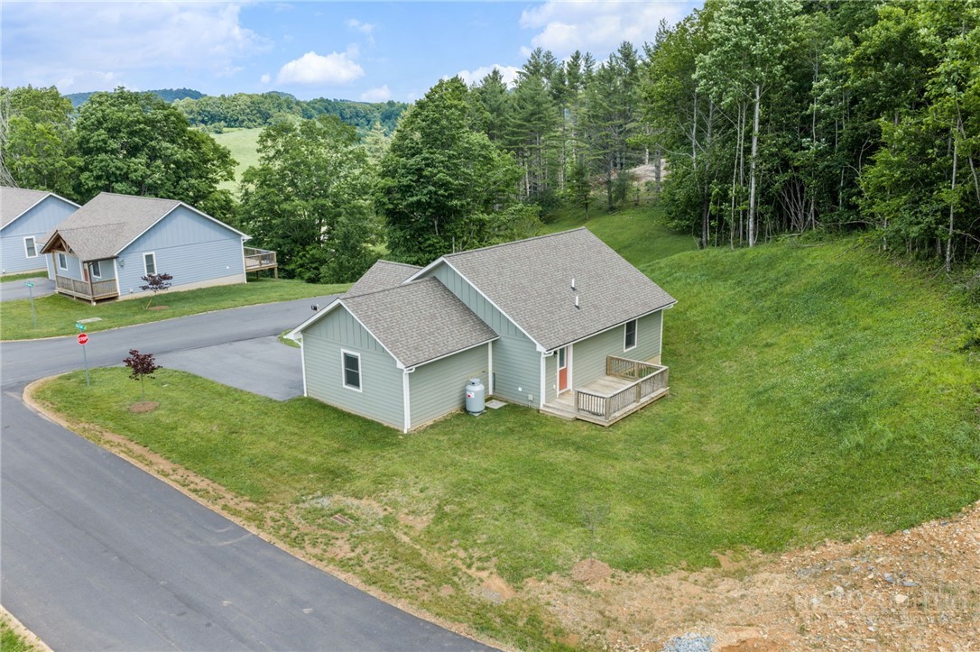 347 Townhomes Place, Unit 15 Boone, NC 28607 - Photo 27 of 32