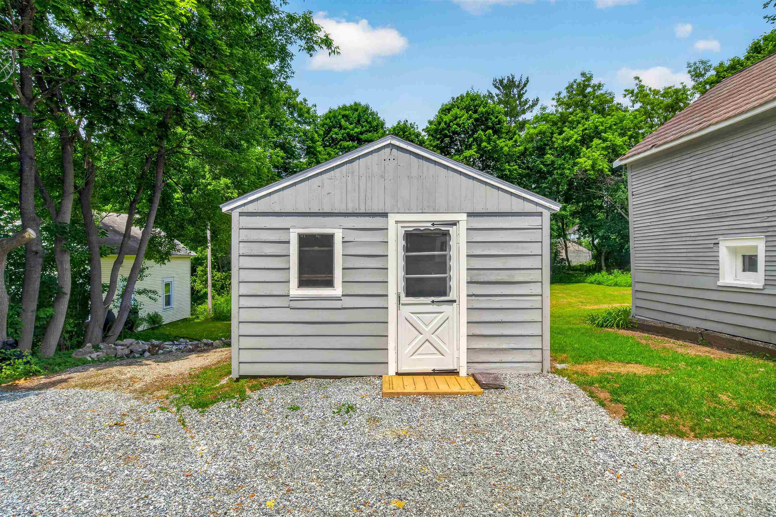 29 Clinton Avenue Rutland, VT 05701 - Photo 42 of 49