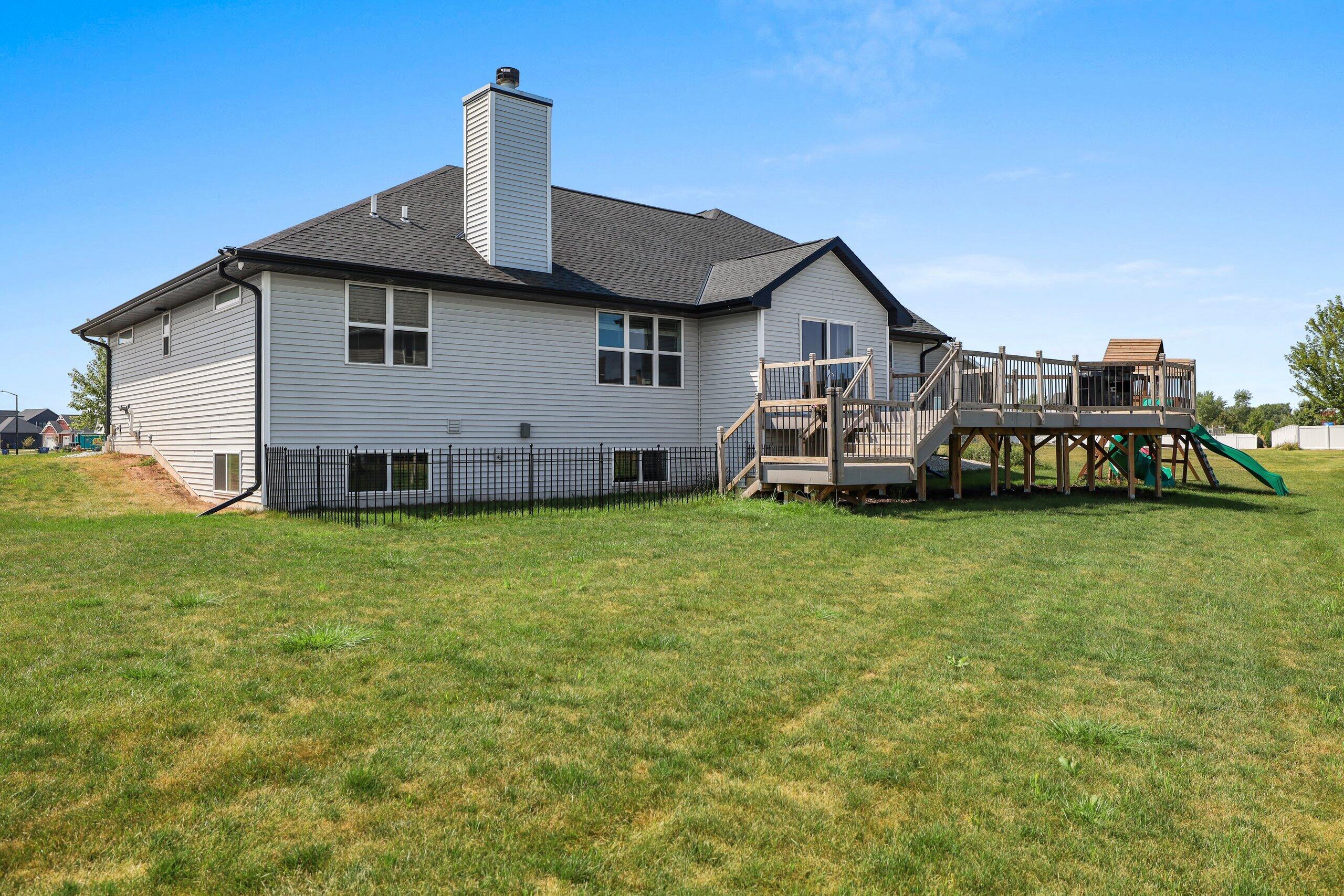 1997 Dobby Street Lawrence, WI 54115 - Photo 34 of 52 012-1997DobbyStreet-Ashwaubenon-WI-54115