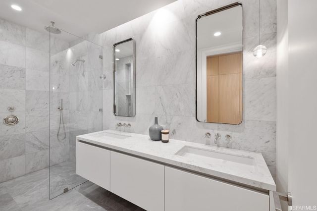 a close up of a street sign