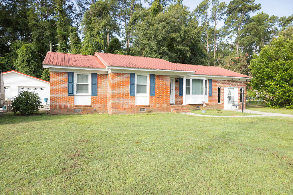 165 Dandridge Road Walterboro, SC 29488 - Photo 3 of 22 3T6A4325