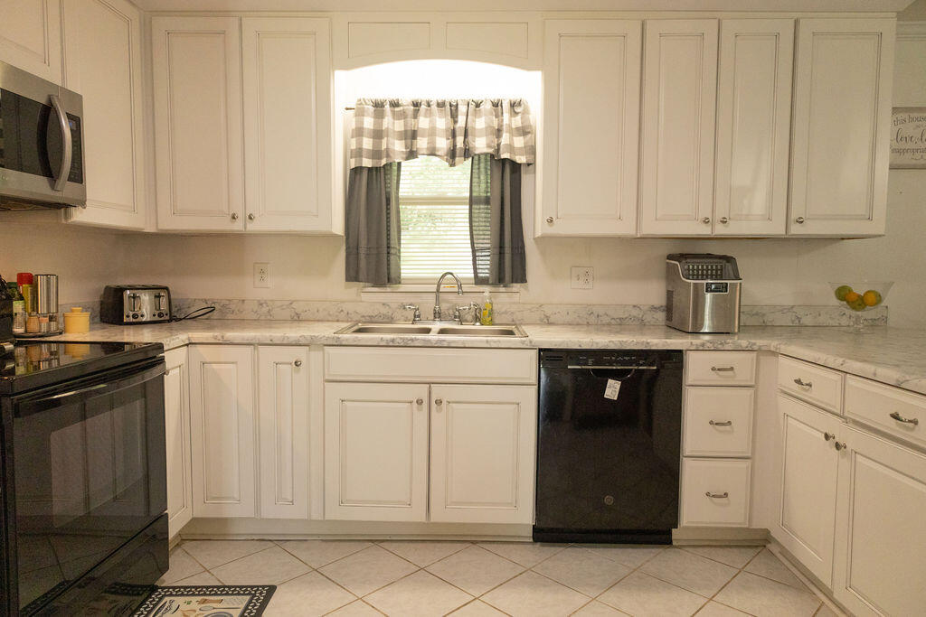 165 Dandridge Road Walterboro, SC 29488 - Photo 8 of 22 3T6A4305