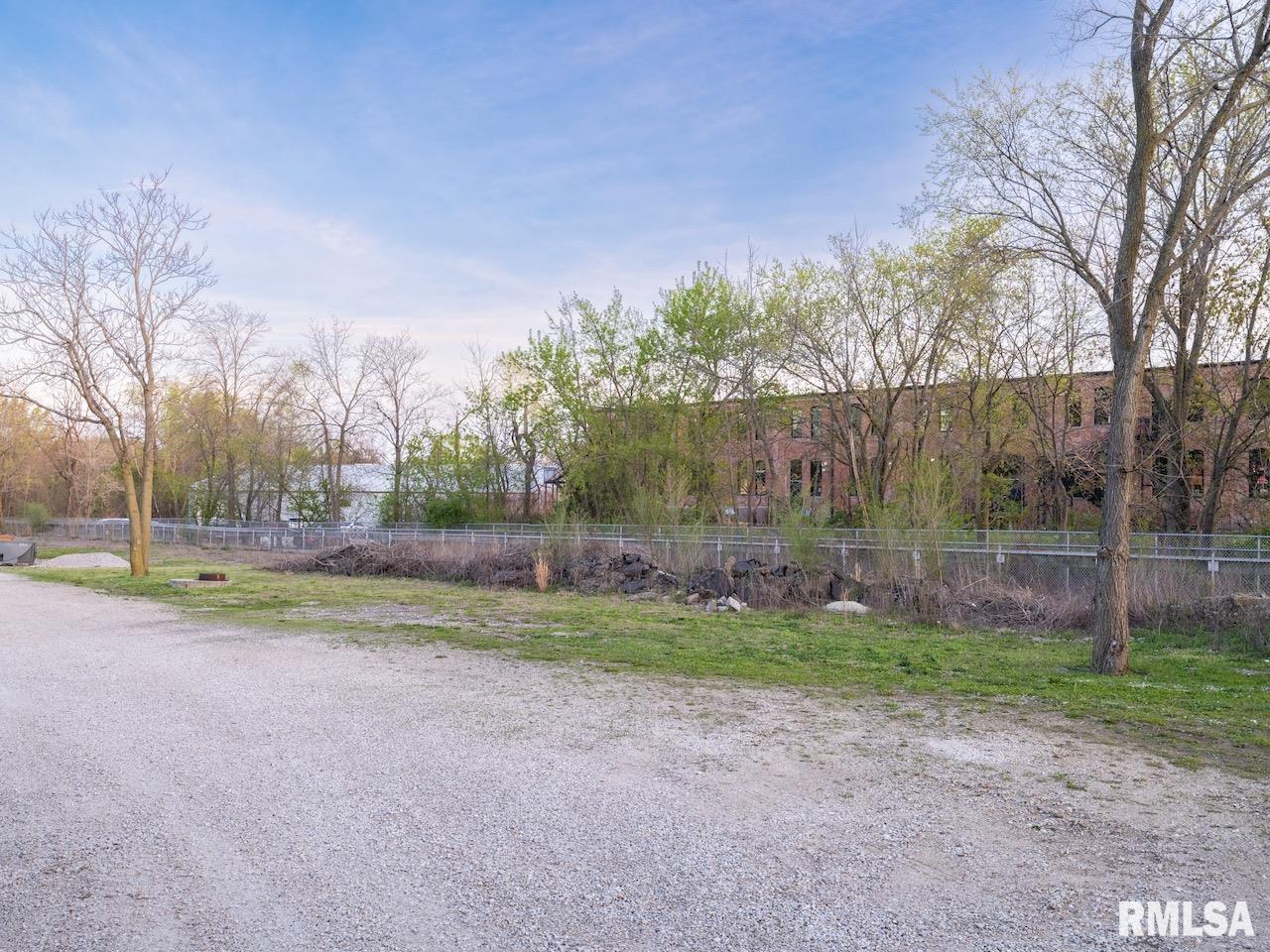 East Moneta Avenue Peoria Heights, IL 61616 - Photo 7 of 15