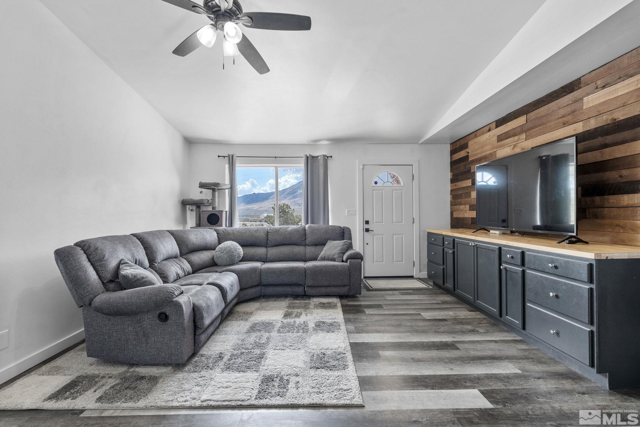 3555 Antelope Valley Road Reno, NV 89506 - Photo 4 of 33 Photo 4
