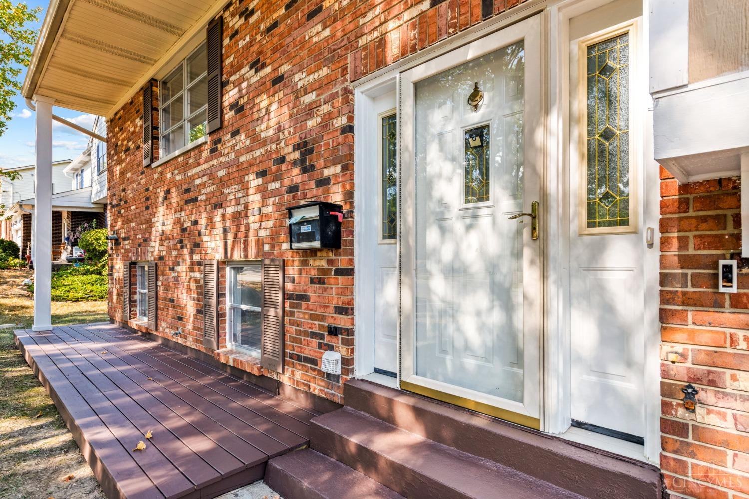 816 Yorkhaven Road Springdale, OH 45240 - Photo 5 of 46