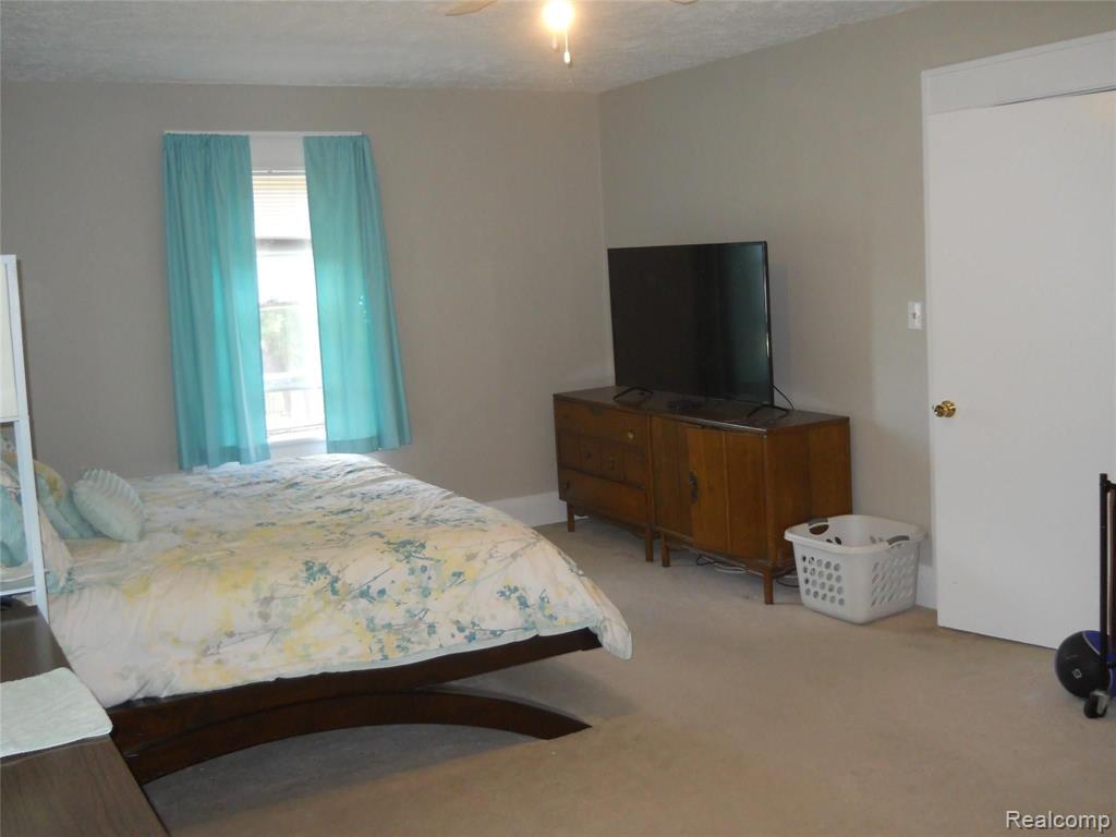 403 East Grand River Road Fowlerville, MI 48836 - Photo 20 of 40 Gallery Image 20