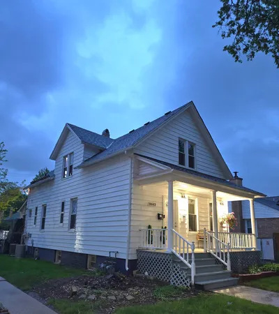 $600,000 | 8643 Ferris Avenue, Morton Grove, IL 60053