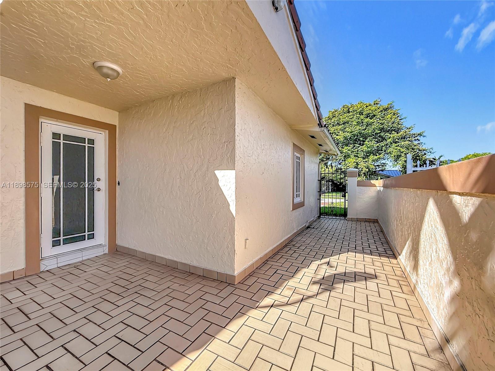 5415 Southwest 135th Court Miami, FL 33175 - Photo 18 of 28 Paved Walkway