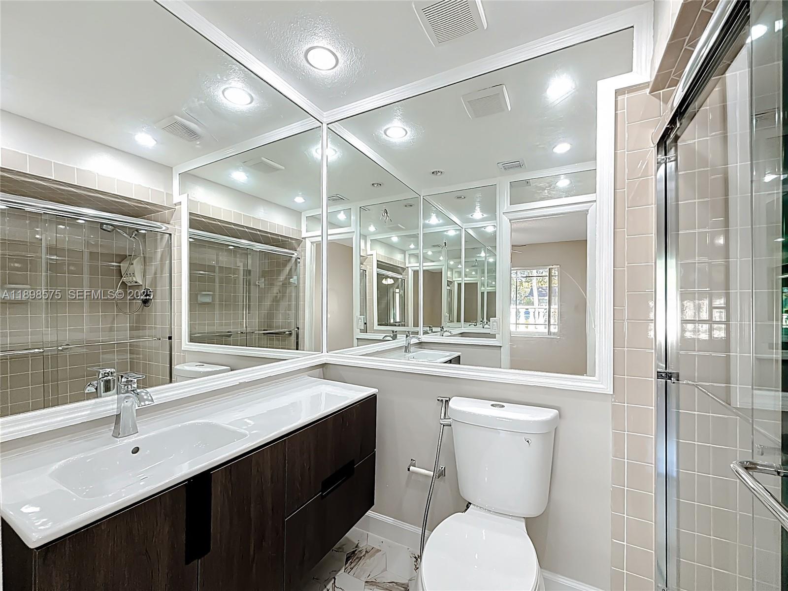 5415 Southwest 135th Court Miami, FL 33175 - Photo 7 of 28