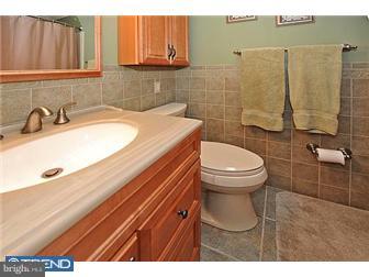 3313 Lester Road Philadelphia, PA 19154 - Photo 7 of 12 Bathroom
