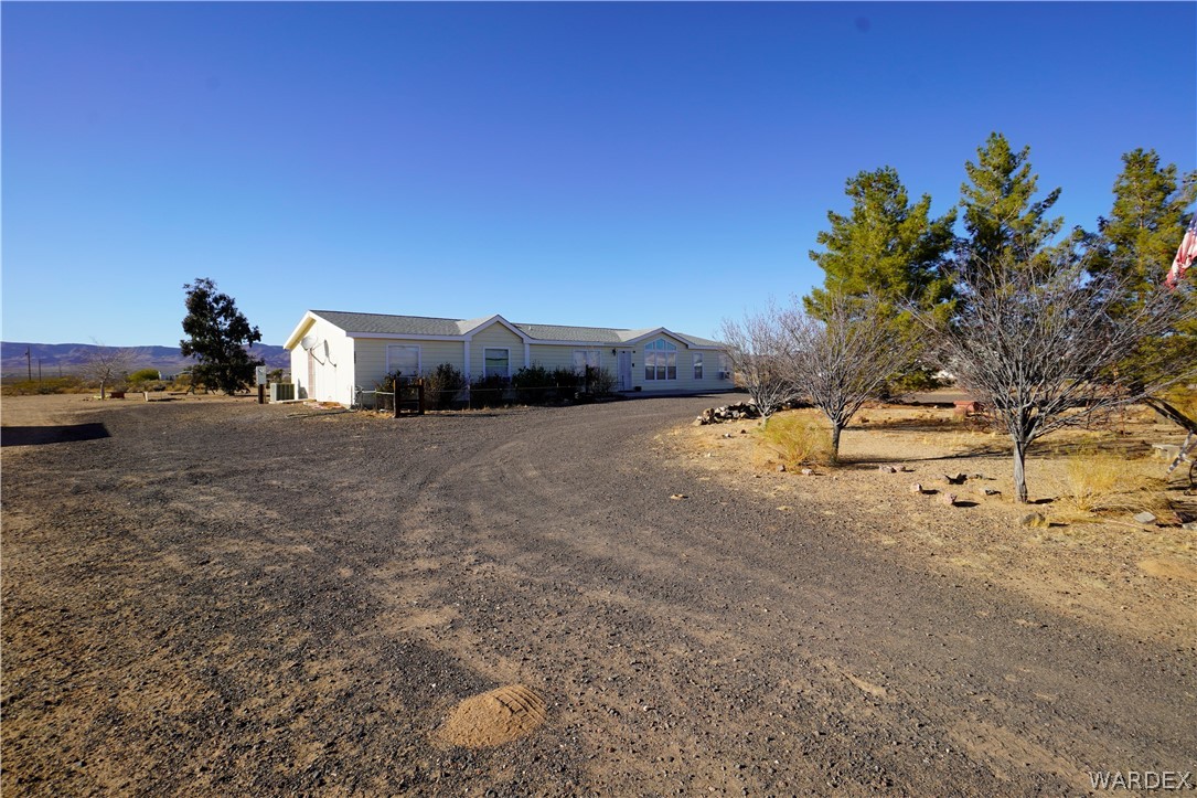 4149 Cibola Road Golden Valley, AZ 86413 - Photo 2 of 33