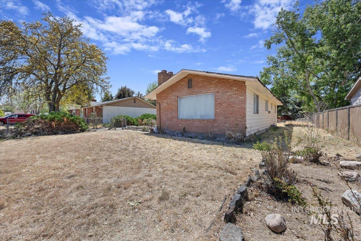 537 Monroe Street Twin Falls, ID 83301 - Photo 3 of 43