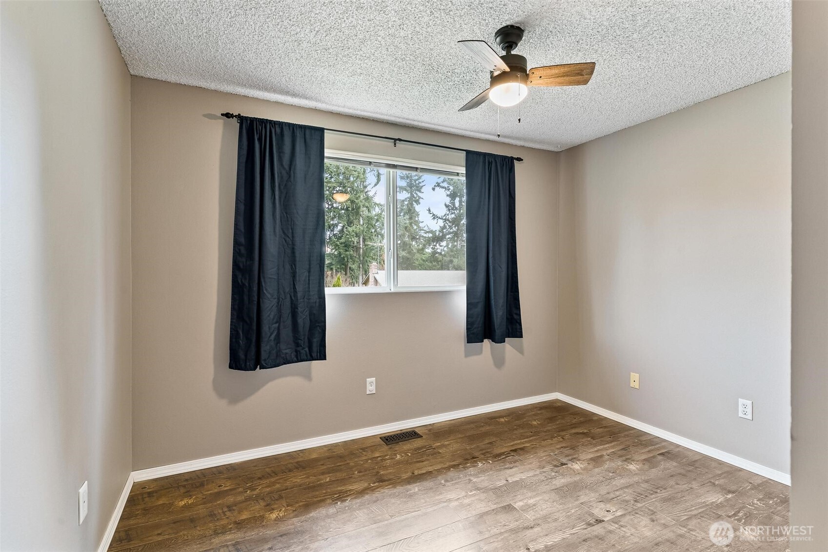 712 220th Street Southwest Bothell, WA 98021 - Photo 18 of 32