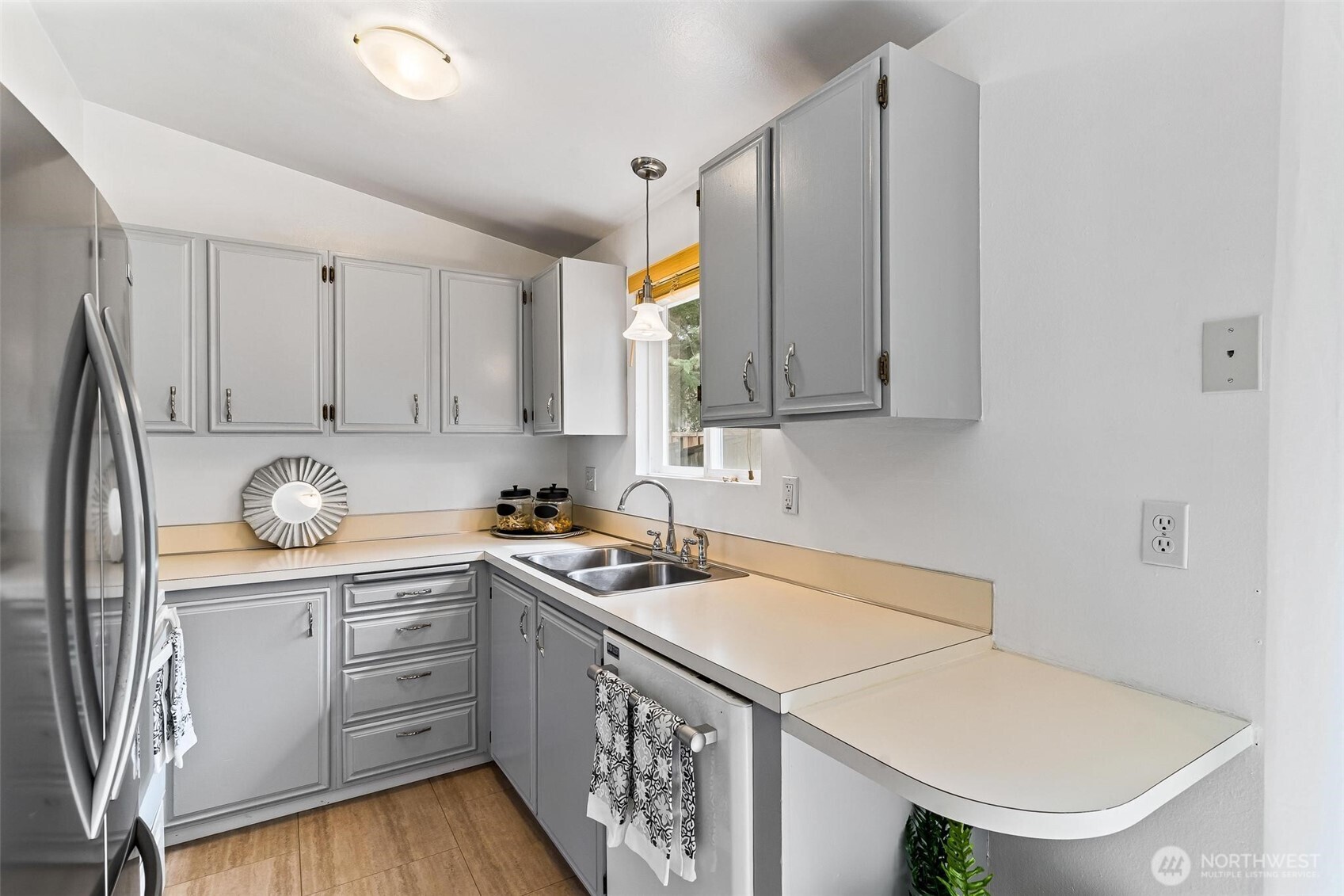 712 220th Street Southwest Bothell, WA 98021 - Photo 9 of 32